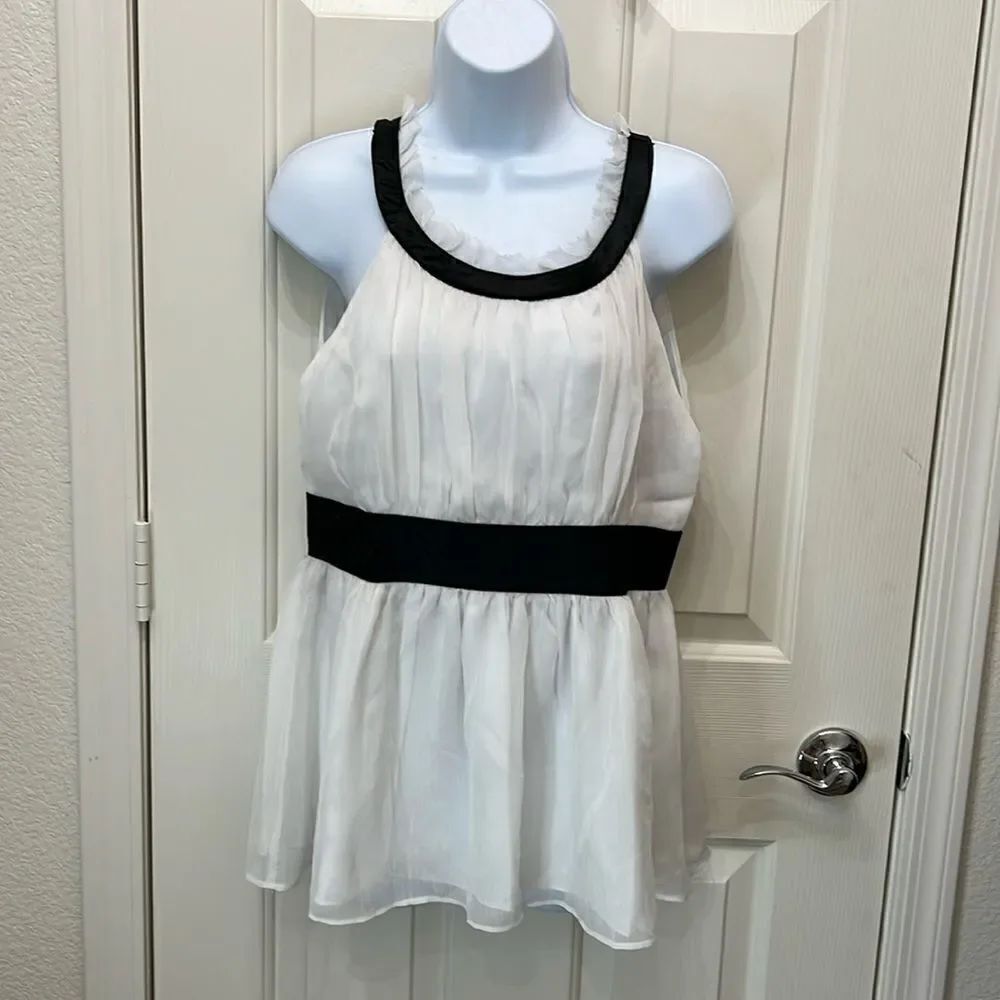 Crystal Candy Woman’s Top Sz Large  Scoop Neck Sleeveless Lined Keyhole Back